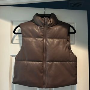 Girls CI Sono cropped brown vest size small (8)